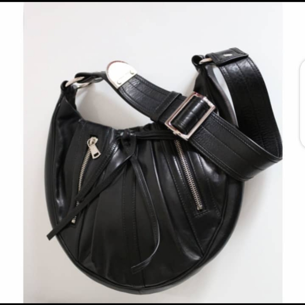 Yves Saint Laurent(SOLD)